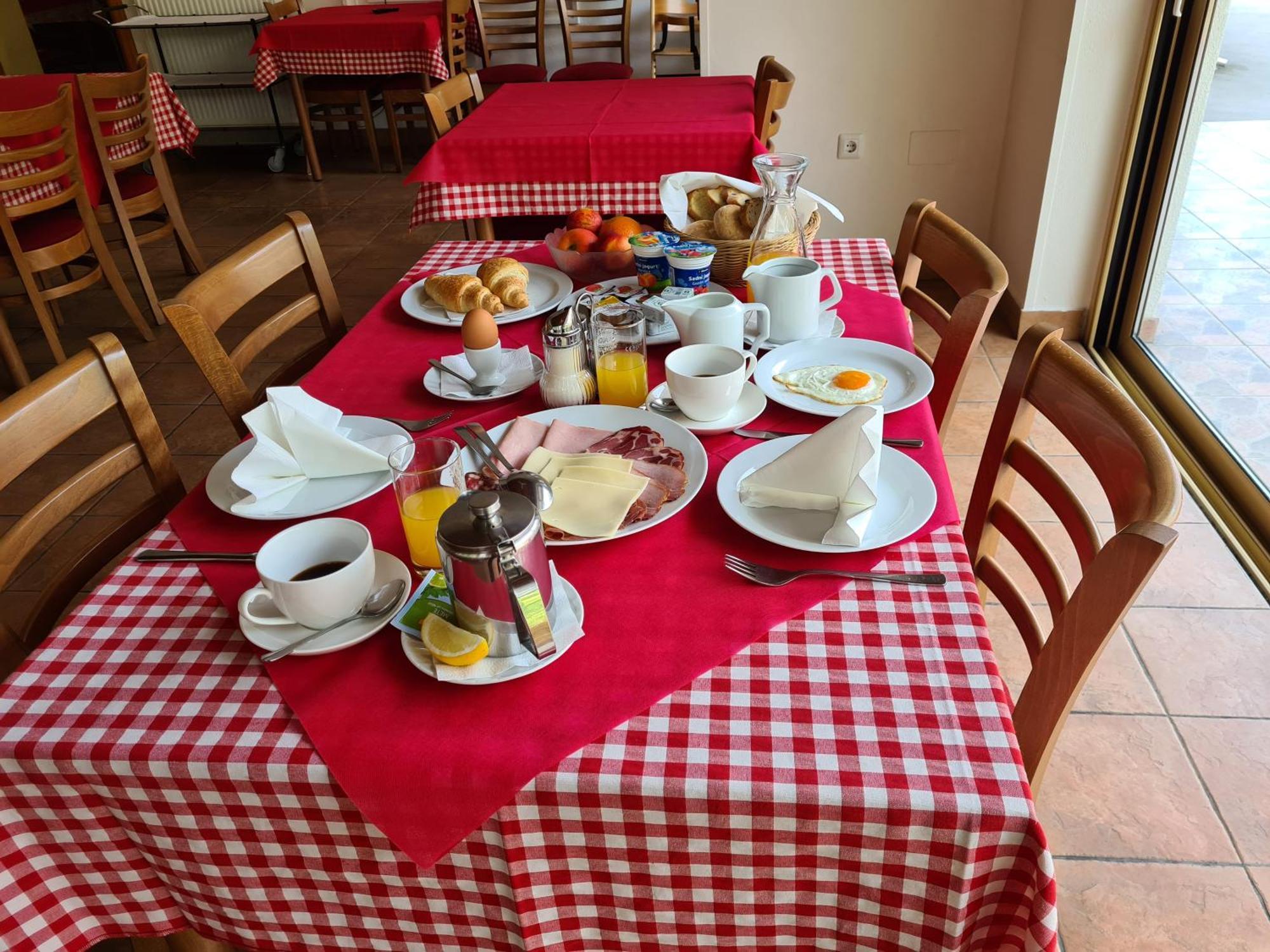 ゴレンスカ地方 Gostilna Batist Bed & Breakfast エクステリア 写真